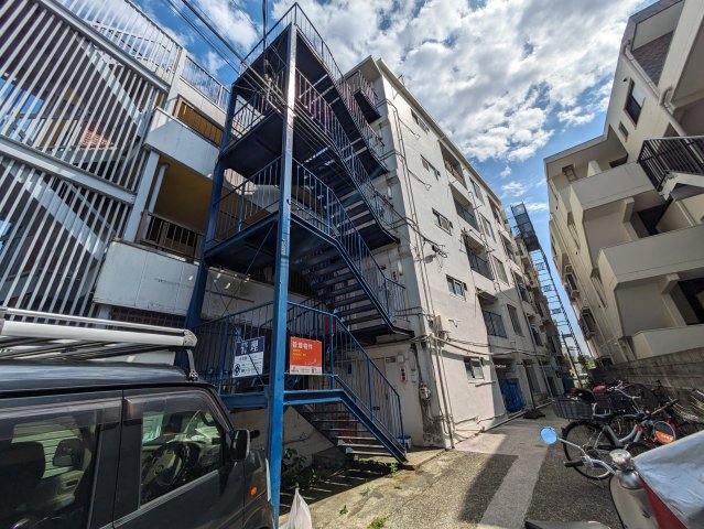 建物外観　外はこのようになっています