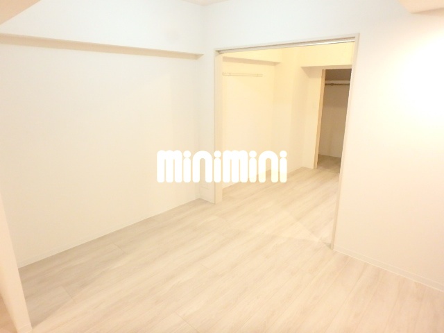 居室・リビング　別号室のお写真でございます。