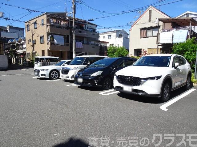 駐車場　敷地内駐車場
