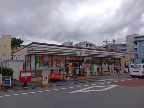 コンビニ　セブンイレブン砧4丁目店（コンビニ）まで651m