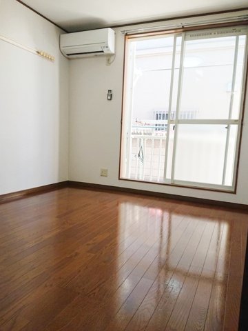 居室・リビング　開放感のあるゆったりとしたお部屋です♪