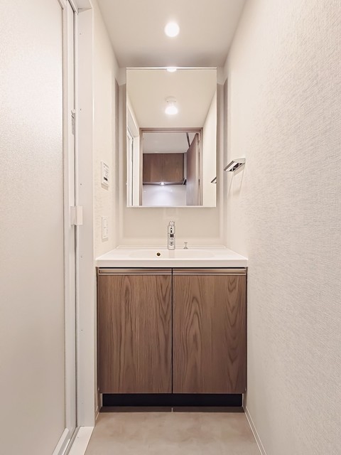洗面設備　※写真は同タイプ住戸です。