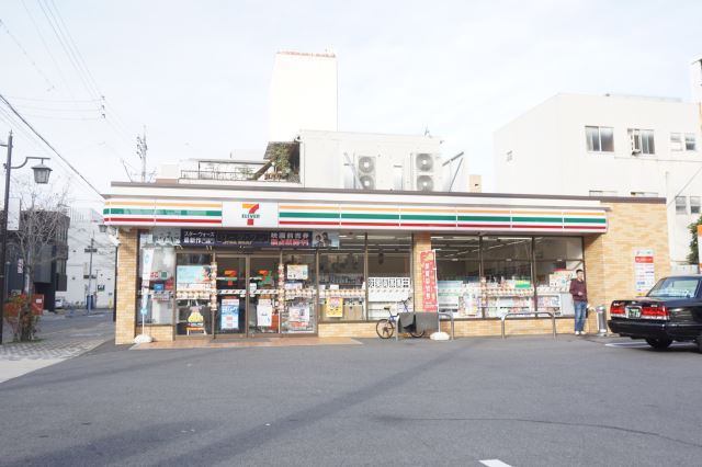 コンビニ　セブンイレブン（コンビニ）まで100m