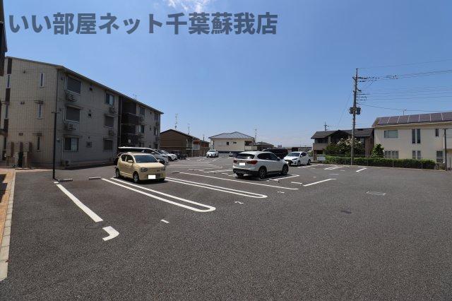 駐車場　駐車スペースもあります