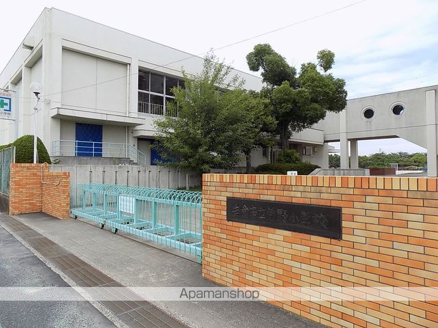 小学校　曽野小学校（小学校）まで809m
