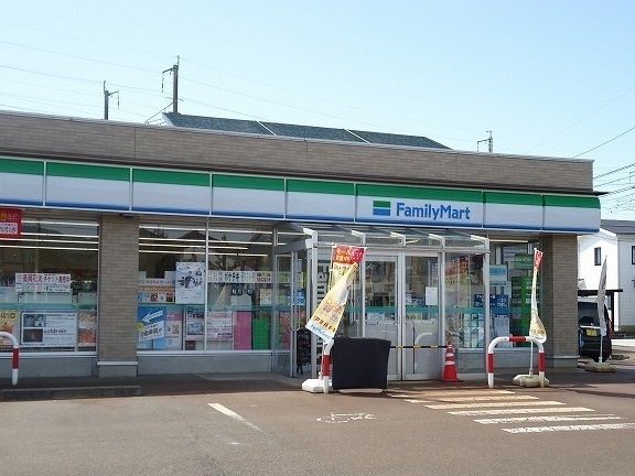 コンビニ　ファミリーマート長岡曙店（コンビニ）まで280m