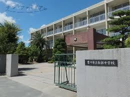 中学校　豊川市立南部中学校（中学校）まで350m