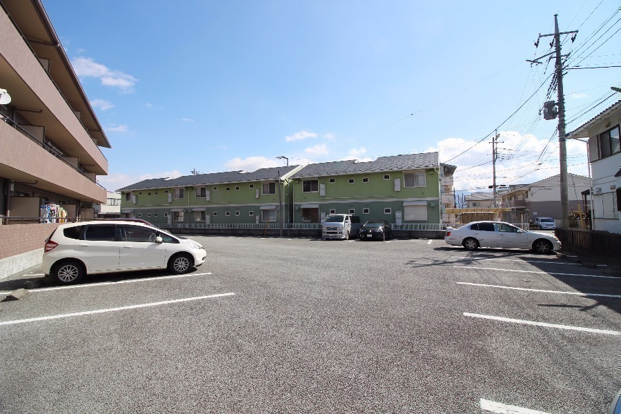 駐車場　駐車場