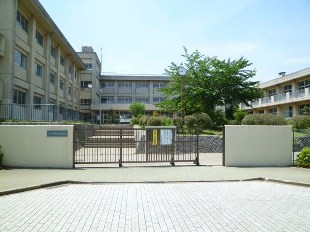 中学校　千葉市立泉谷中学校（中学校）まで1724m