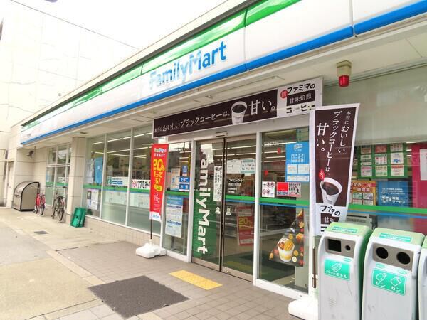 コンビニ　ファミリーマート 西淀川柏里店（コンビニ）まで387m