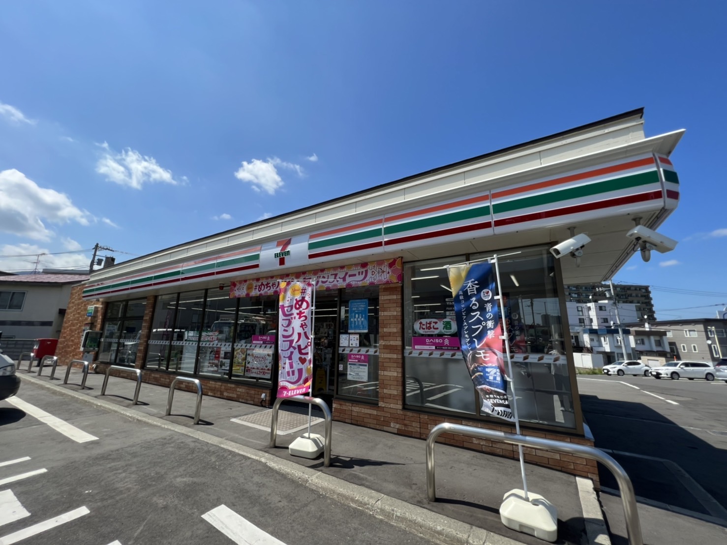 コンビニ　セブンイレブン札幌発寒4条店（コンビニ）まで388m