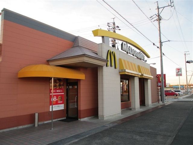飲食店　マクドナルド 浜松長鶴町店（飲食店）まで650m