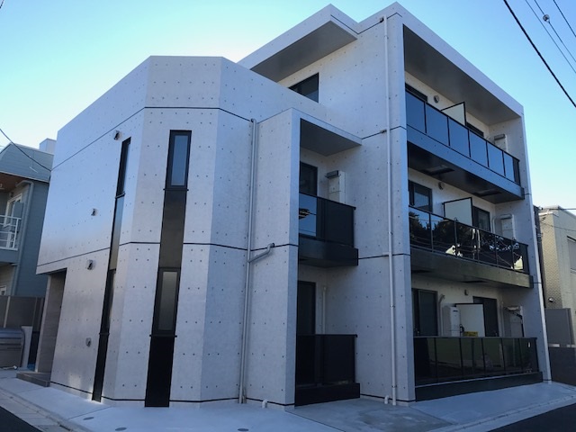 建物外観　おしゃれなデザイナーズマンション！