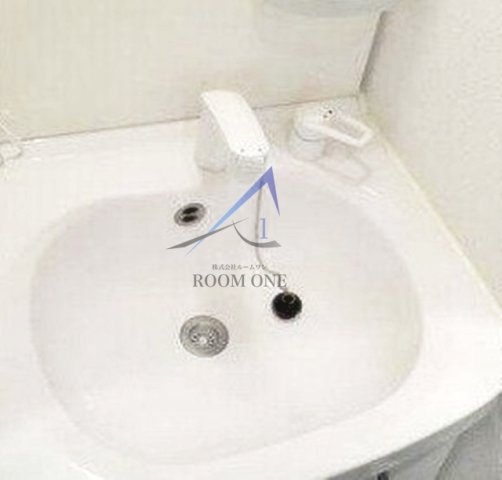 洗面設備　洗面台です。