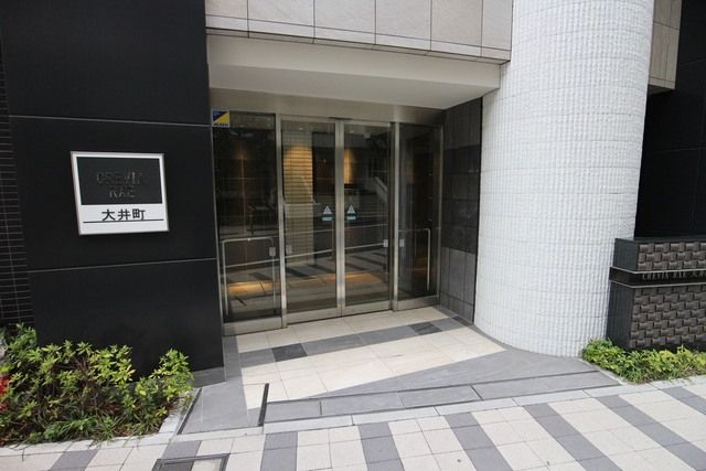 エントランス　エントランス