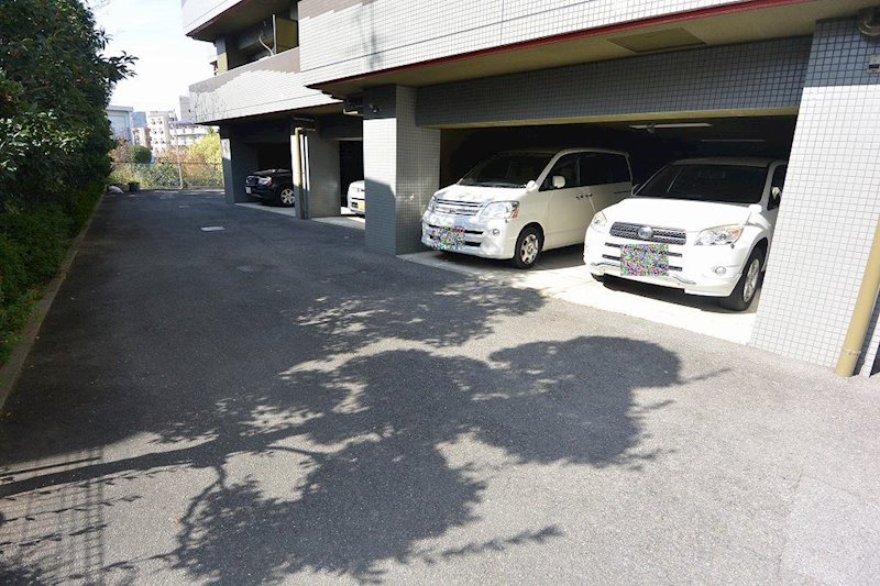駐車場　駐車場