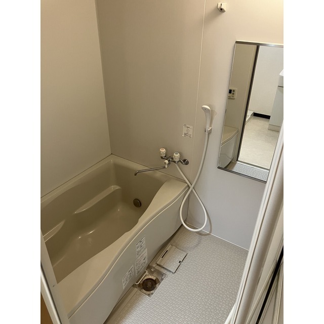 バス・シャワールーム　別部屋のお写真です。