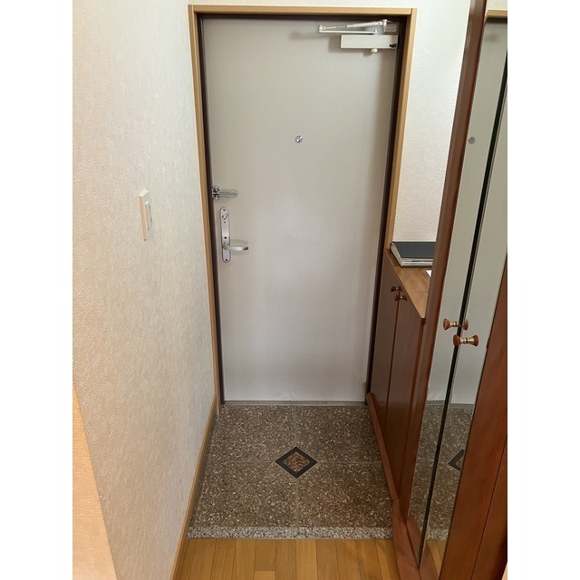 玄関　別部屋のお写真です。