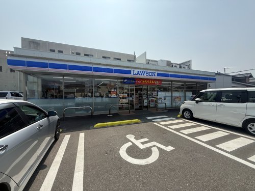 コンビニ　ローソン四日市柳町店（コンビニ）まで269m