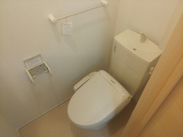 トイレ　コンパクトで使いやすいトイレです