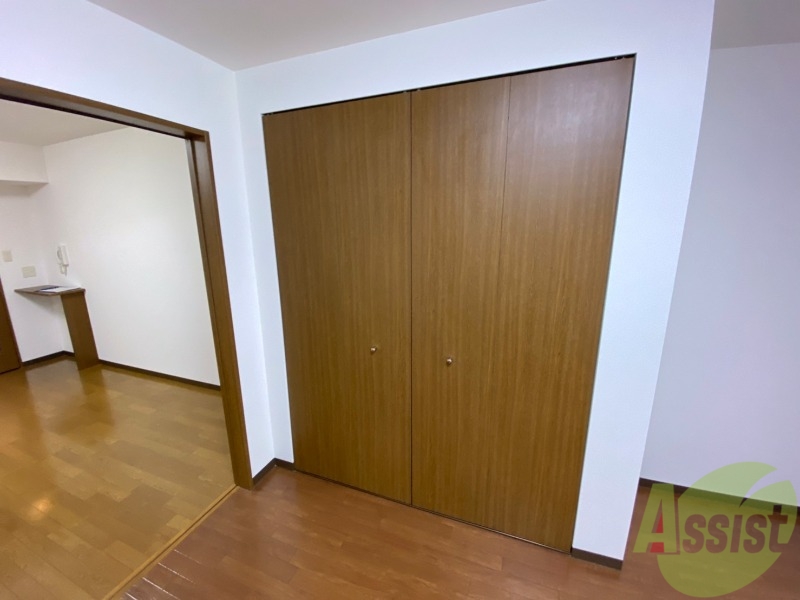 収納　寝室の収納です。部屋がすっきり片付きます。