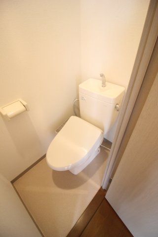 トイレ　（別タイプ参考写真）ルミエール　豊島区北大塚２