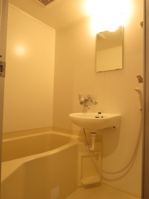 バス・シャワールーム　※別部屋参考写真