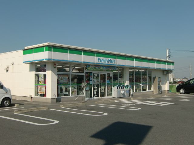 コンビニ　ファミリーマート（コンビニ）まで160m