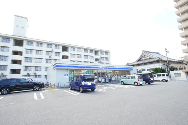 コンビニ　ローソン下関新地町店（コンビニ）まで574m