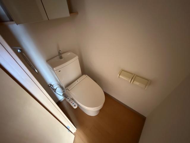 トイレ　落ち着いたトイレです