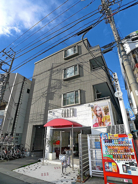 建物外観　アーバン56のご紹介は住まいの窓口　アソシエにお任せ下さい。