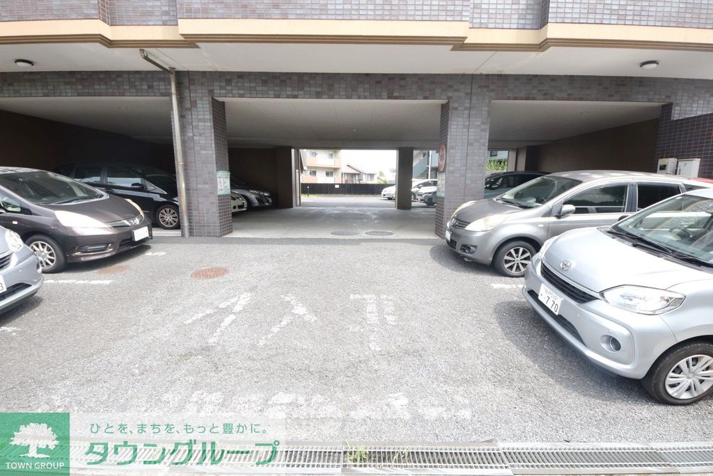 駐車場　駐車場