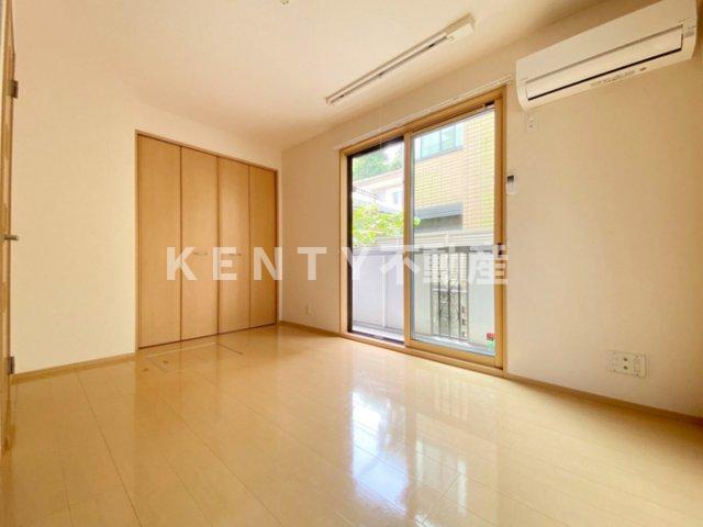 その他部屋・スペース　落ち着いて過ごせるお部屋なので、寝室にいかがでしょうか