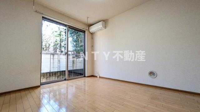 その他部屋・スペース　使い勝手のいい寝室です