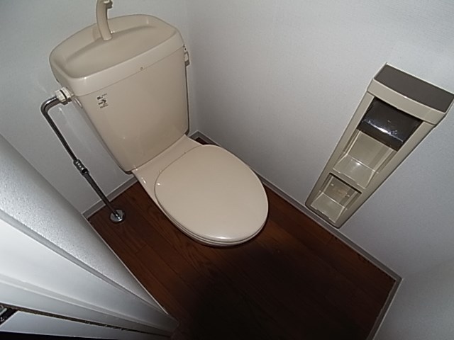 トイレ　同一物件別部屋写真