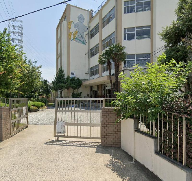 小学校　足立区立青井小学校（小学校）まで290m