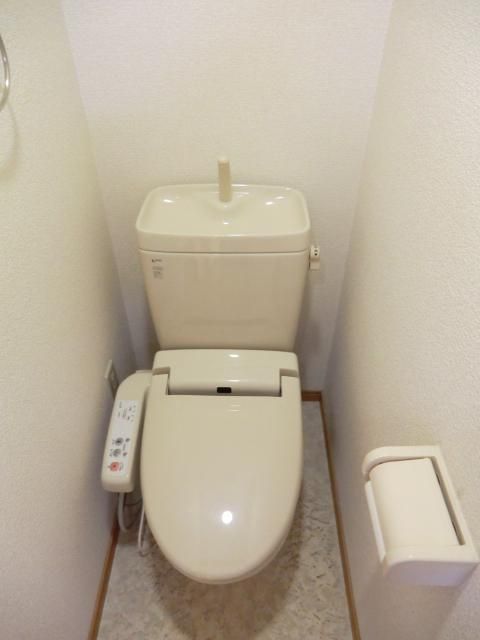 トイレ　ウォシュレット完備のトイレ