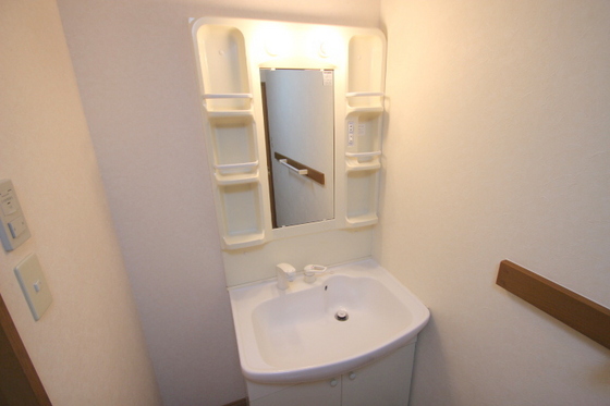 洗面設備　※別部屋の写真です