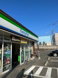 コンビニ　ファミリーマート 博多月隈六丁目店（コンビニ）まで1178m