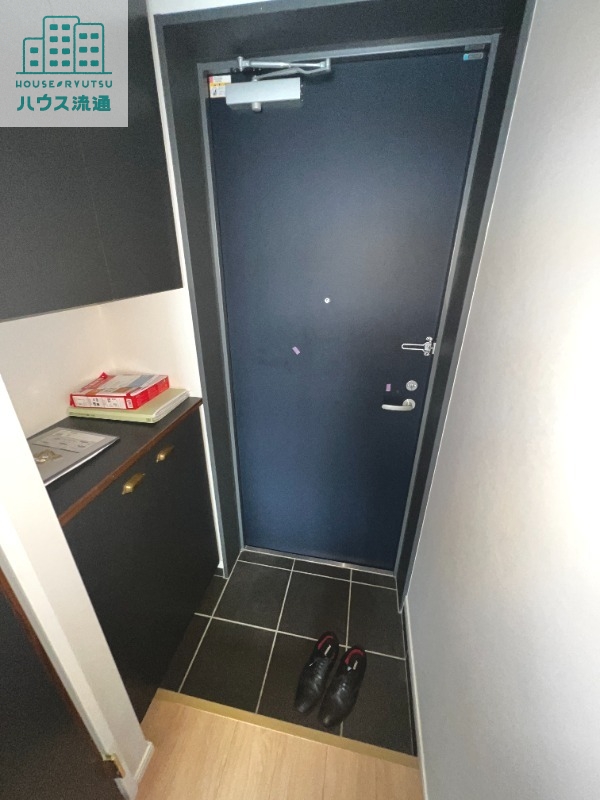 玄関　※同タイプ別号室のお写真です
