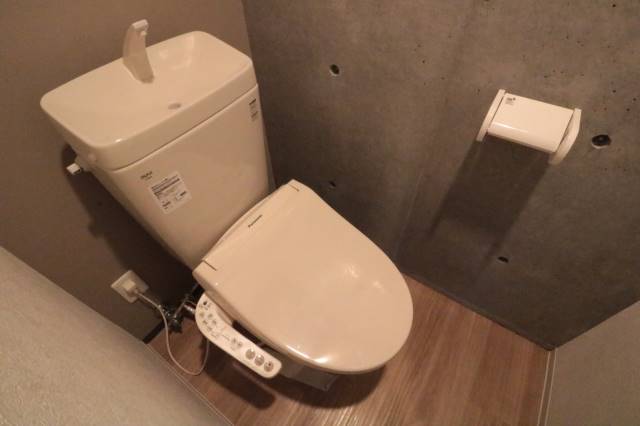 トイレ　シャワートイレ完備♪