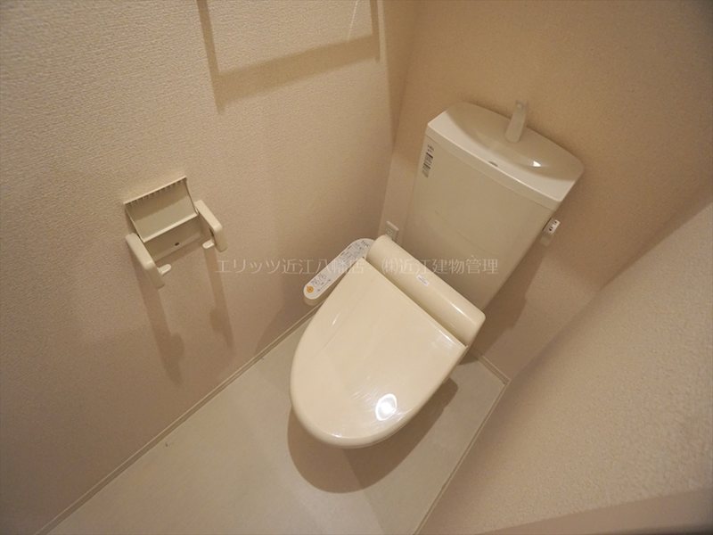ＪＲ東海道本線 近江八幡駅 徒歩10分 2階建 築12年のトイレ写真