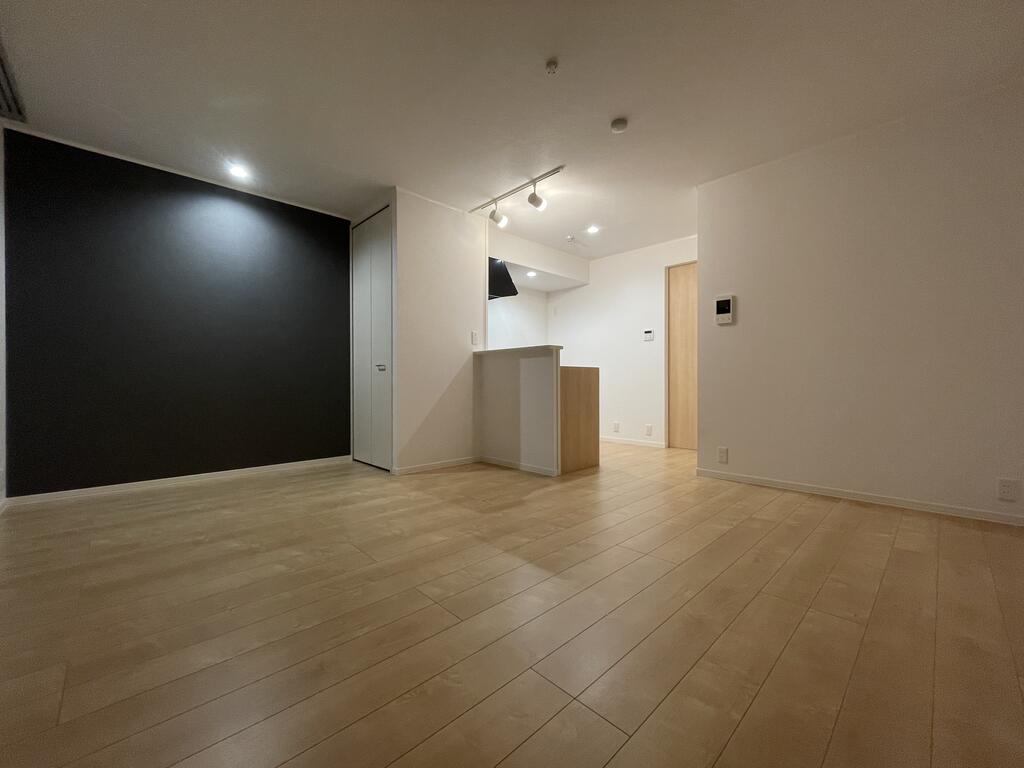 居室・リビング　※別部屋参考写真です
