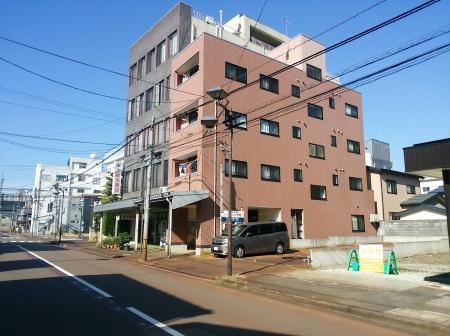 住営社駅東マンションの外観写真