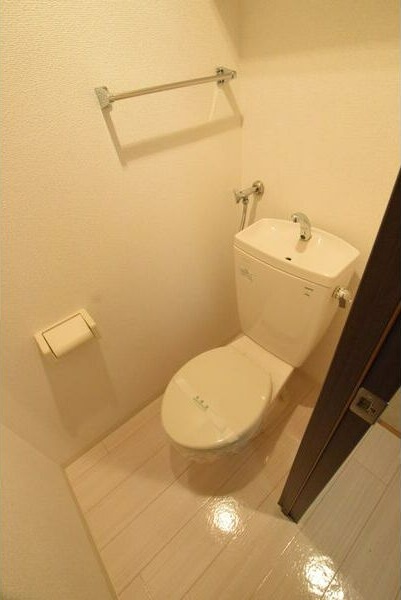 Cream琴似のトイレ写真