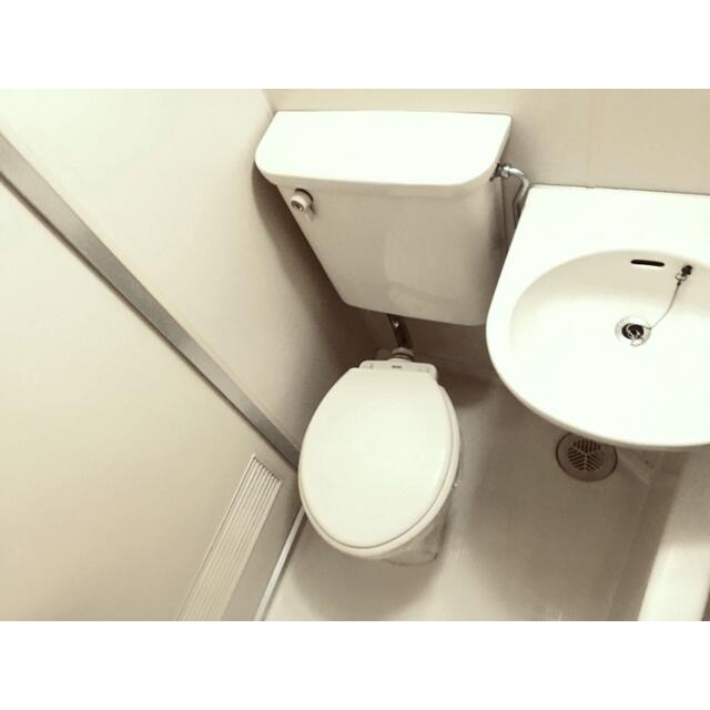 ＪＲ埼京線 中浦和駅 徒歩13分 3階建 築37年のトイレ写真