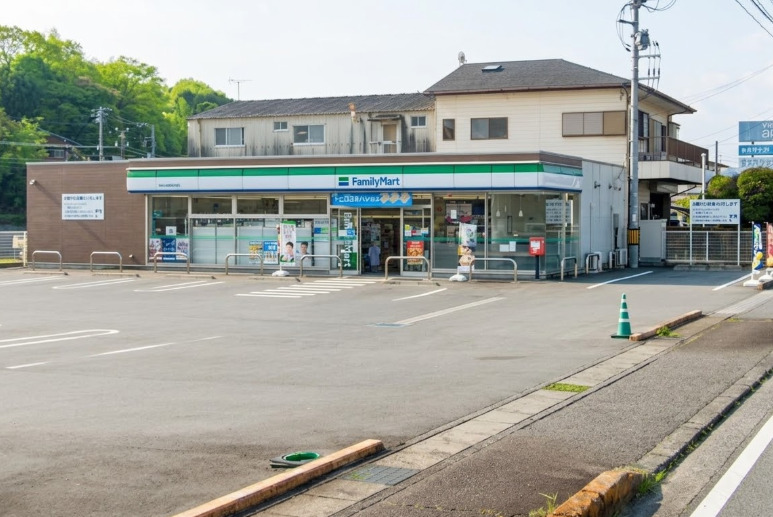 コンビニ　ファミリーマート 伊豆の国宗光寺店（コンビニ）まで1349m