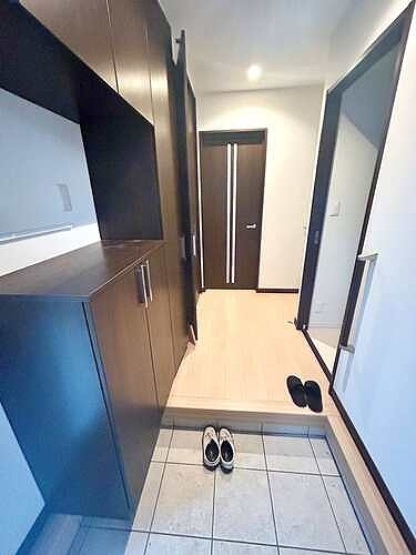 練馬区高松4丁目戸建の玄関写真