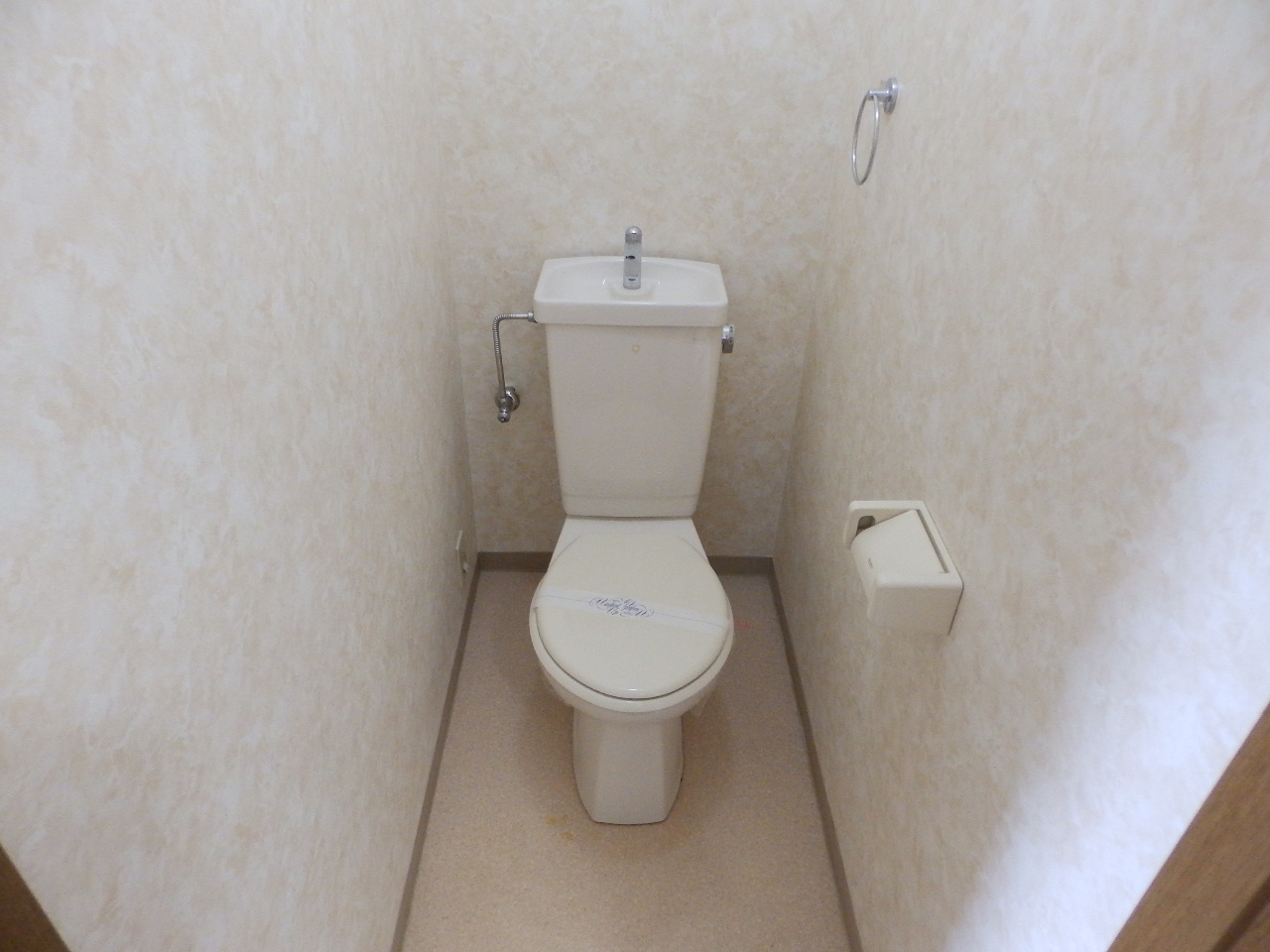 トイレ　まだまだ綺麗です