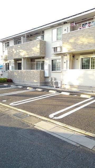 駐車場　★敷地内駐車場あり（要空き確認）★